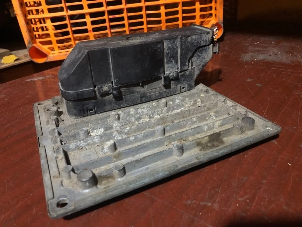 Блок управления двс Ford Fusion 1360194 CBK