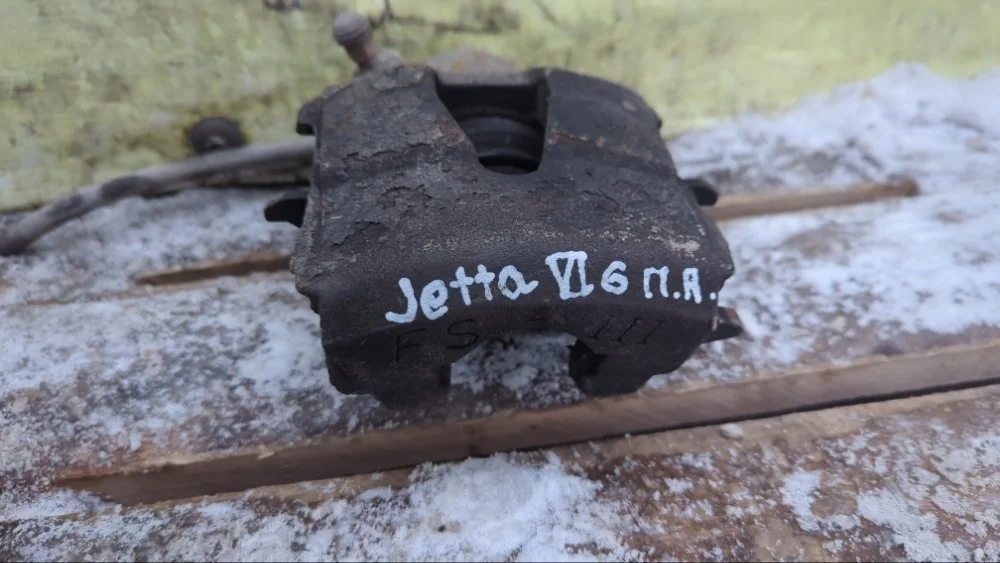 Суппорт Volkswagen Jetta 2018 1K0615124D 6 CWVA, передний правый