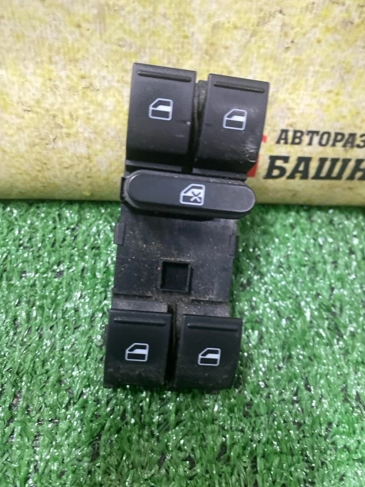 Блок управления стеклоподъемниками Volkswagen Jetta 2018 1K4959857B 6 CWVA