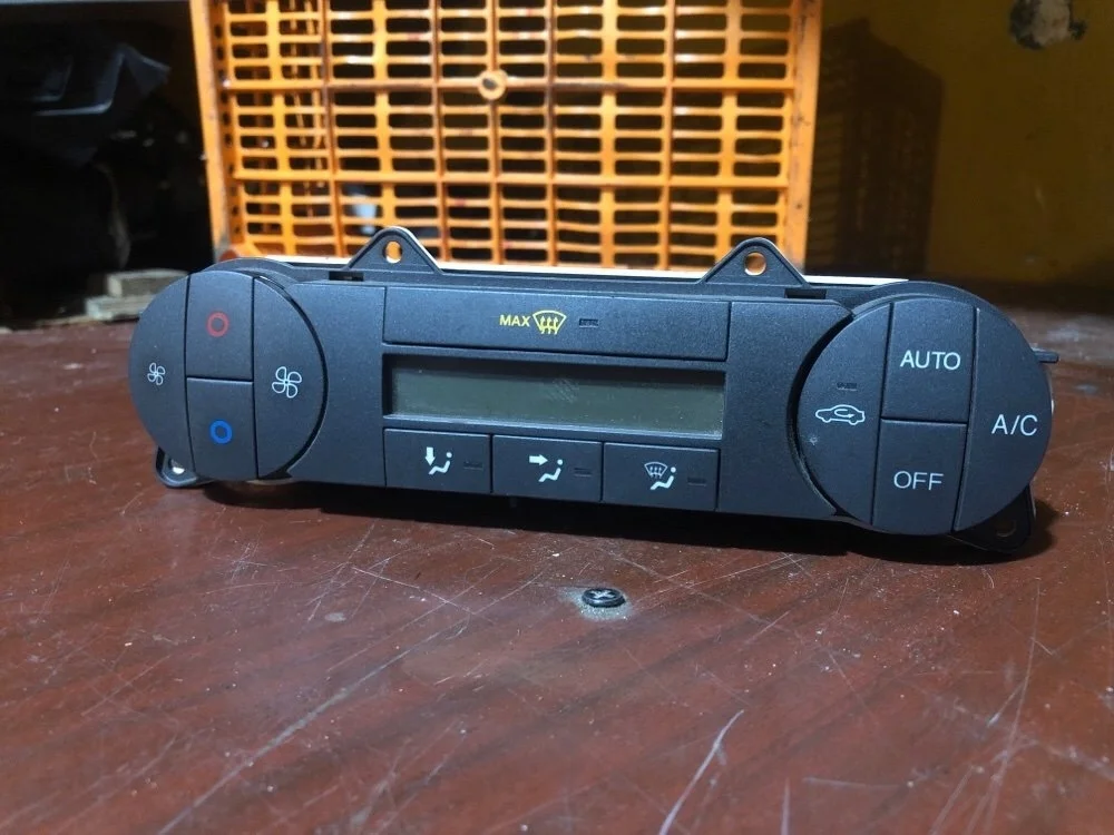 Блок управления отопителя Ford Fusion 2008 1436158