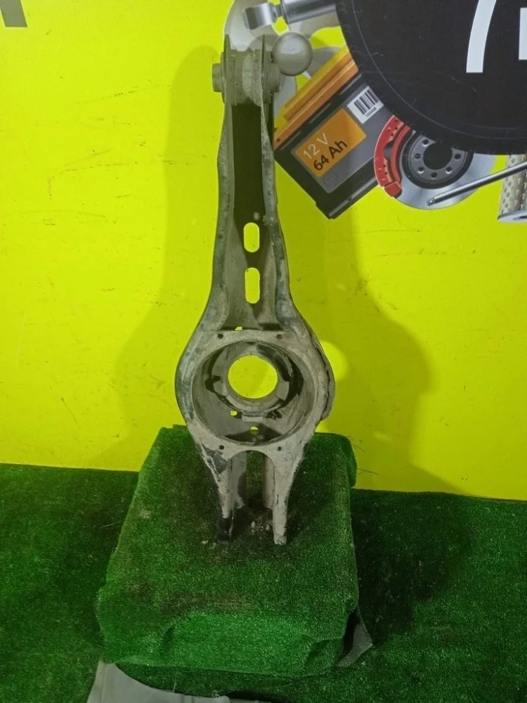 Рычаг поперечный Kia K5 2020 55211L1100 DL3 G4KN, задний правый