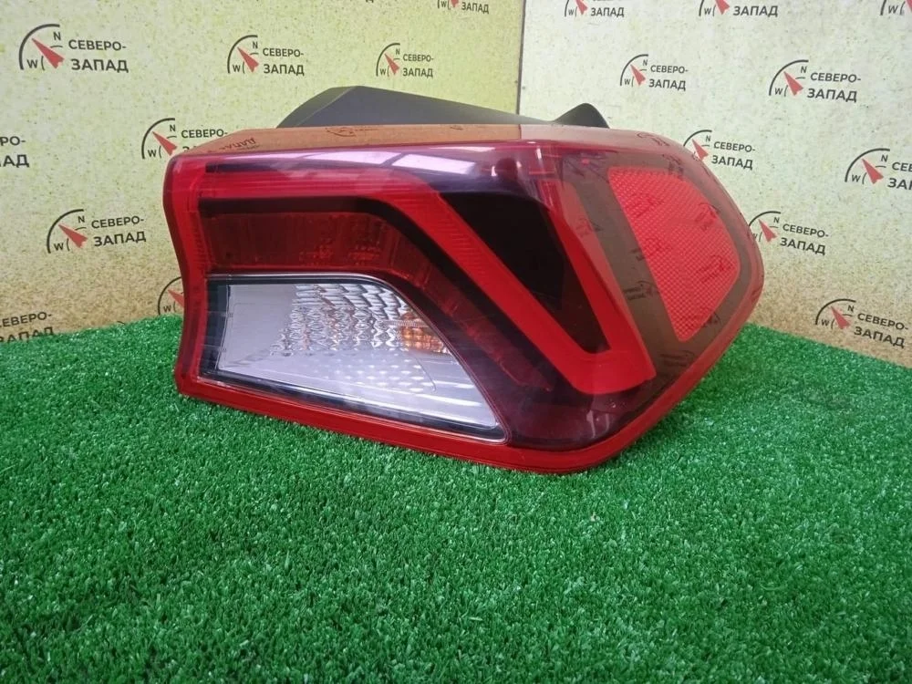 Фонарь наружний Kia K5 2020 92402L2140 DL3 G4KN, правый