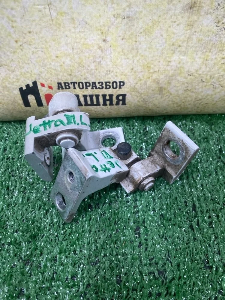 Петля двери Volkswagen Jetta 2018 8K0831401H 6 CWVA, задняя левая