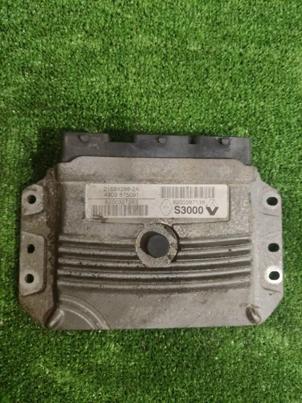 Блок управления двигателем Renault Megane