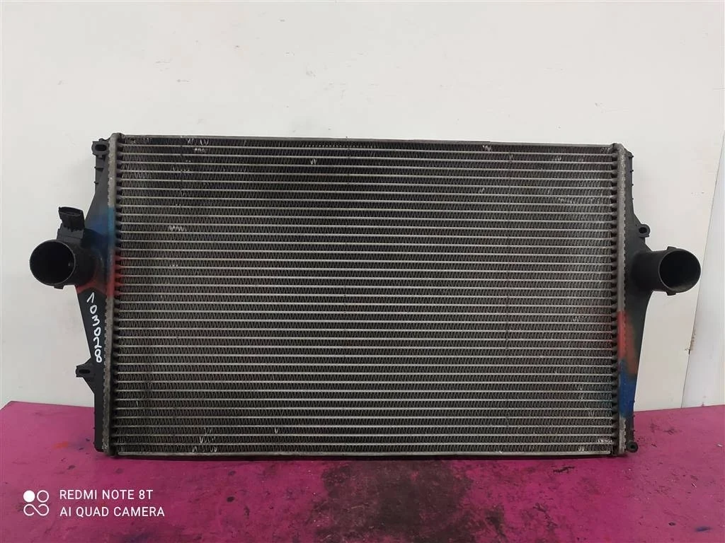 Интеркулер Volvo S60 S80 XC70 V70 2,4 2,5 8671694