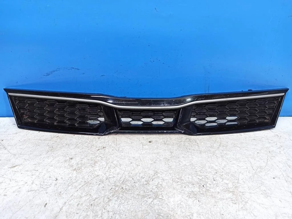 решетка радиатора Kia Rio 4 X Line 2020- н. в.