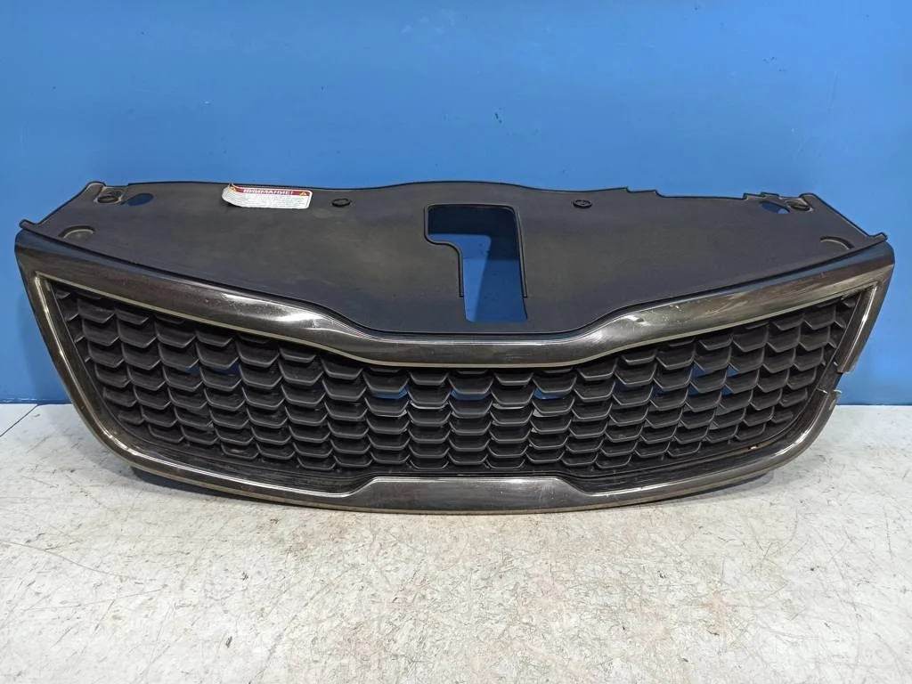 решетка радиатора Kia RIO 3 cедан 2015-2017