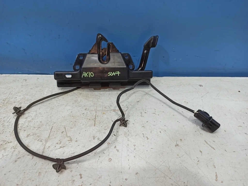 замок капота Hyundai Sonata 7 LF 2017-2019 05.01.2018