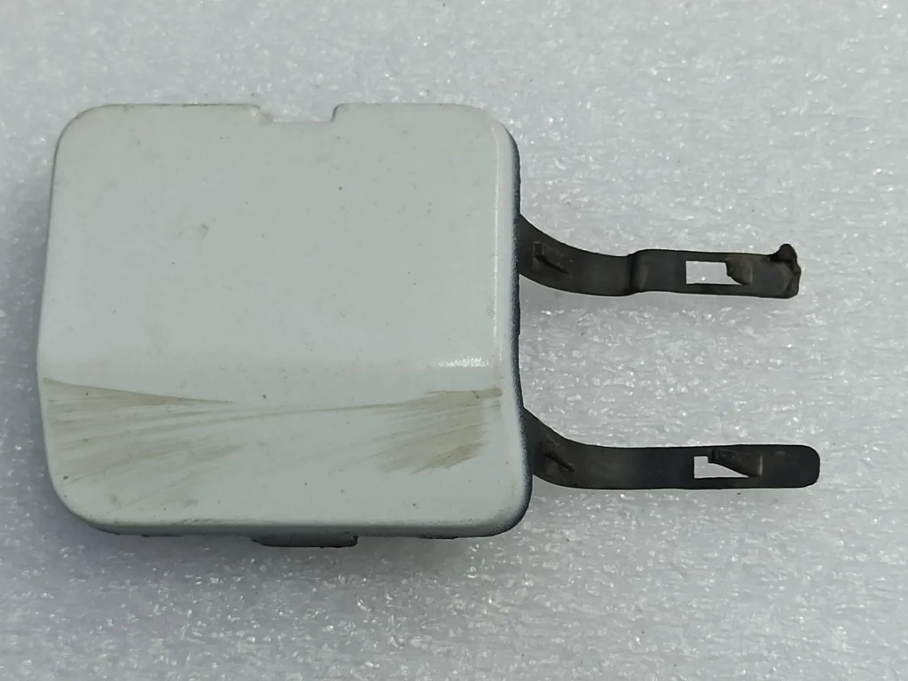 заглушка буксировочного крюка Renault Sandero 1 2009-2014