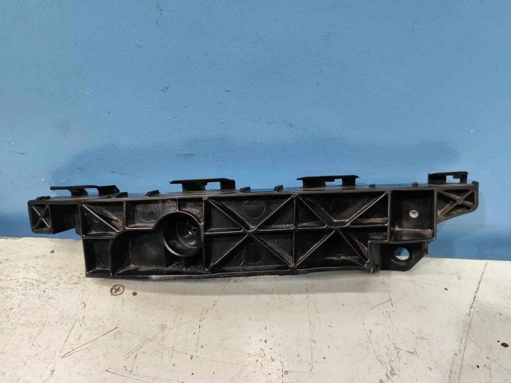 кронштейн переднего бампера Hyundai IX35 1 2013-2015 25.11.2014