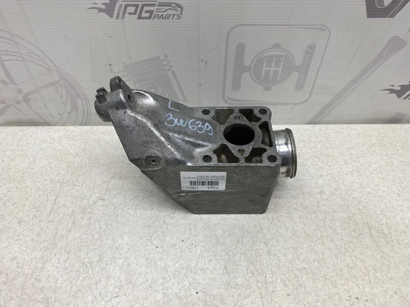 Кронштейн двигателя левый Mercedes-benz Vito 2004 W639