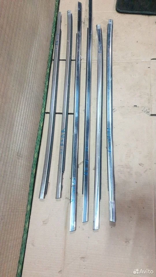 Молдинг стекла Инфинити FX35 FX37 S51 QX70