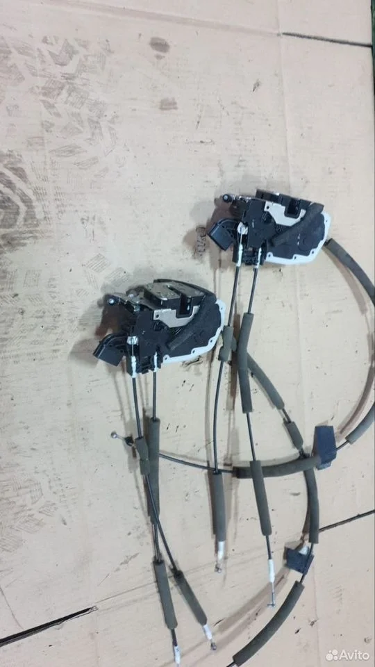 Замок двери задний левый Инфинити FX35 FX37 S51