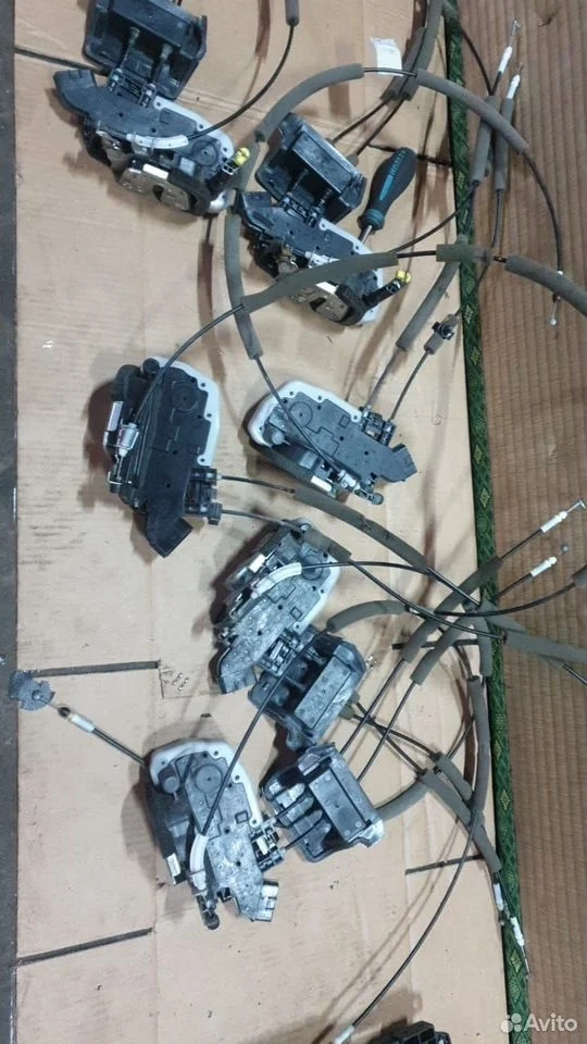 Замок двери Инфинити FX37 FX35 S51 QX70