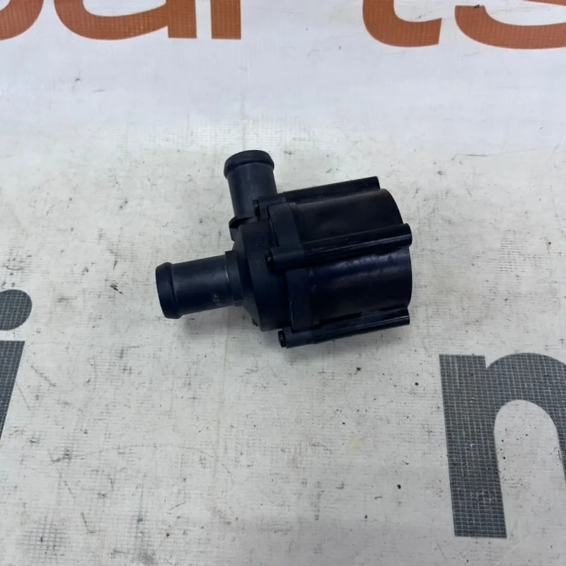 Дополнительный насос охлаждения Audi A7 2018 4K