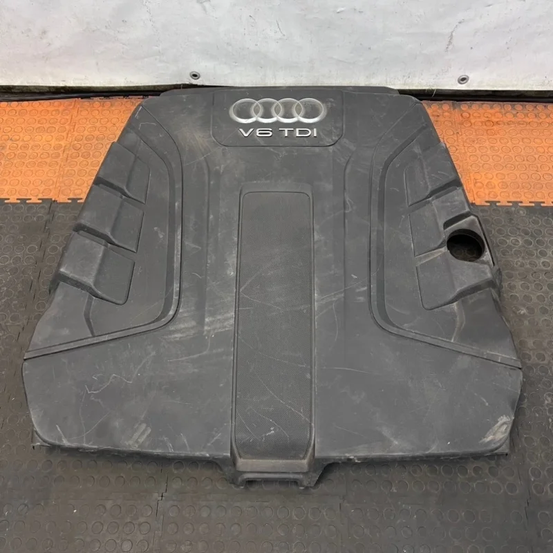 Крышка двигателя Audi Q7 2016 4M