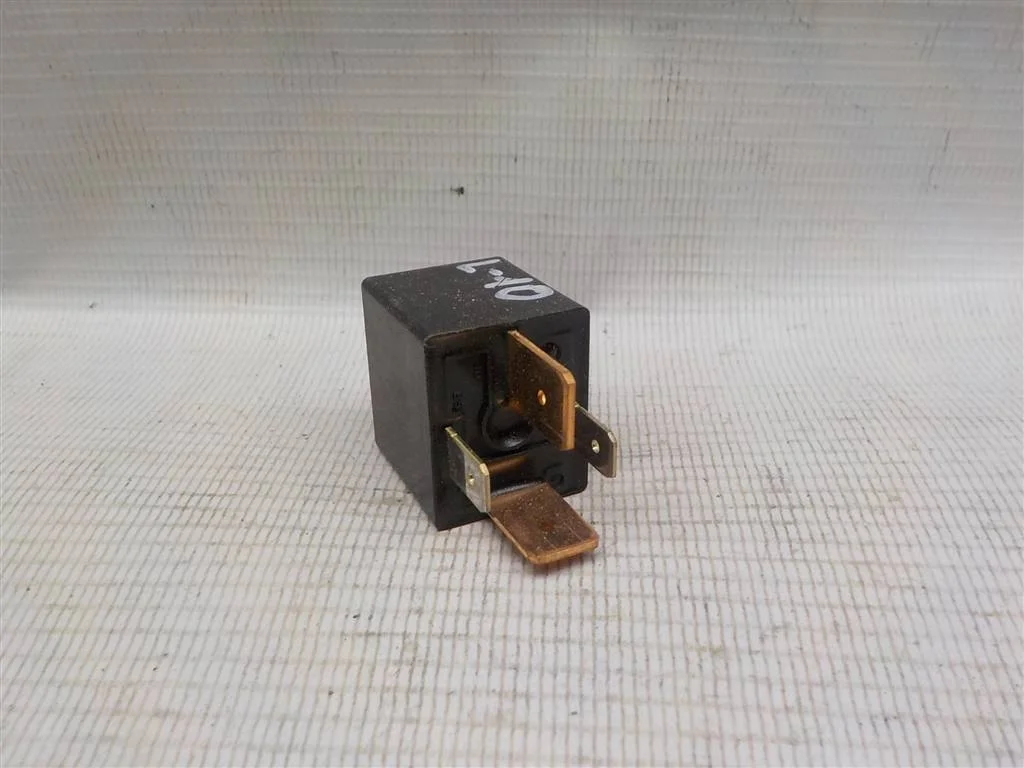 Реле Mitsubishi Lancer IX (2000—2007)