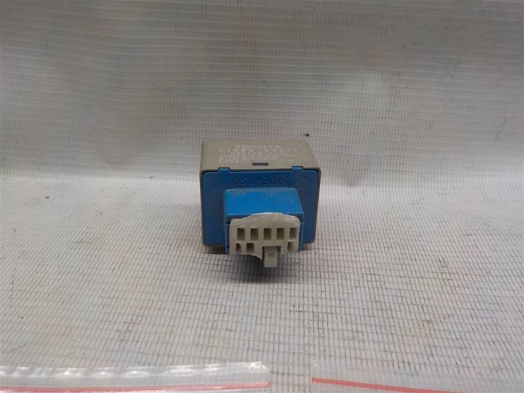 Реле Toyota Prius II (2003—2005)