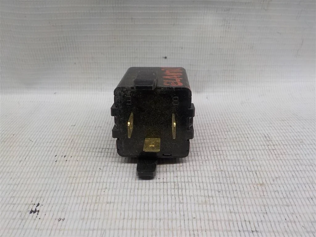 Реле поворотов Hyundai Elantra III (2000—2003)