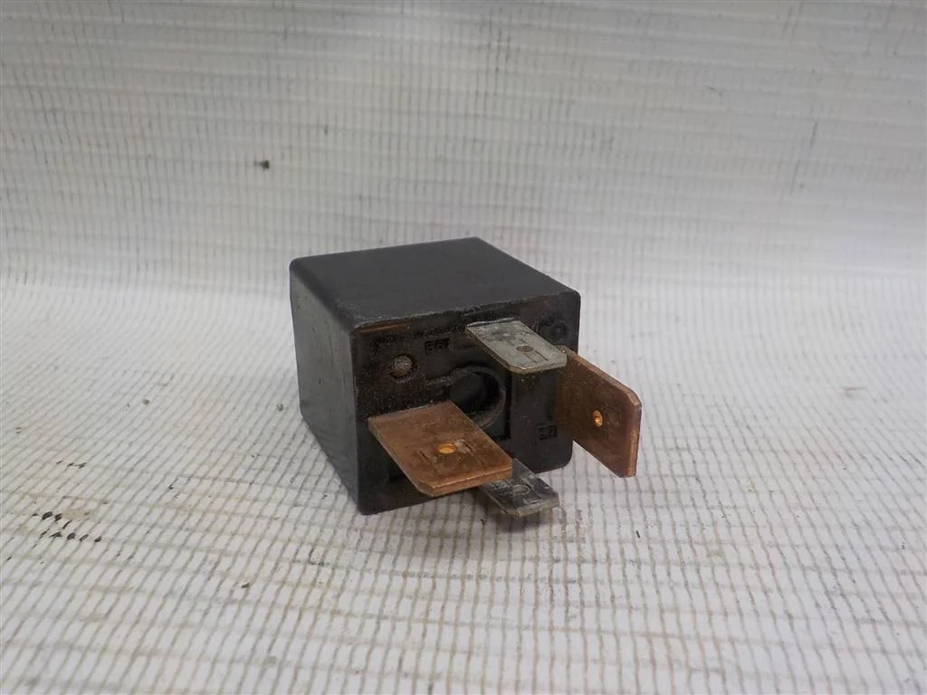 Реле Mitsubishi Lancer IX (2000—2007)