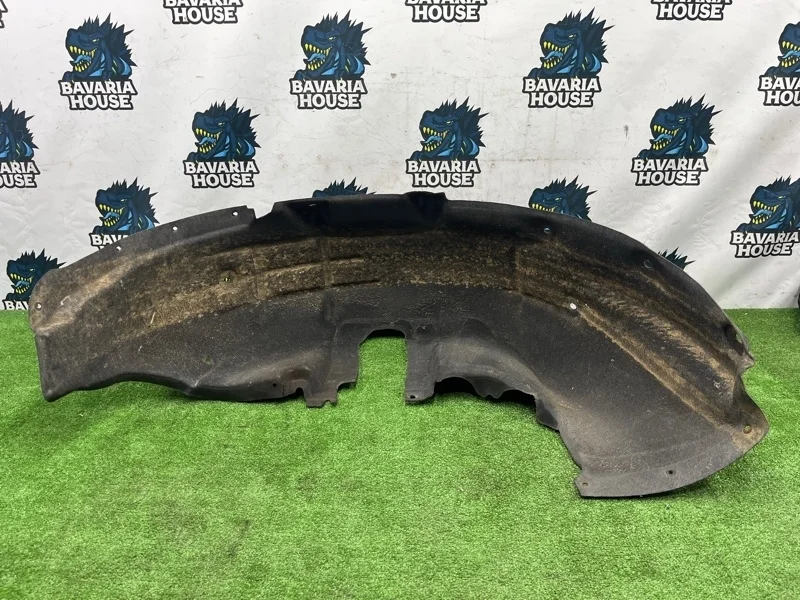 Подкрылок задний правый Audi Q5 2010 8R0810172C 8R CDN