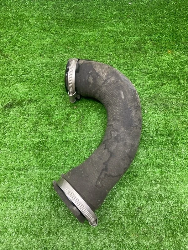 Патрубок интеркулера Audi A5 2014 8K0145709H 8T CDN