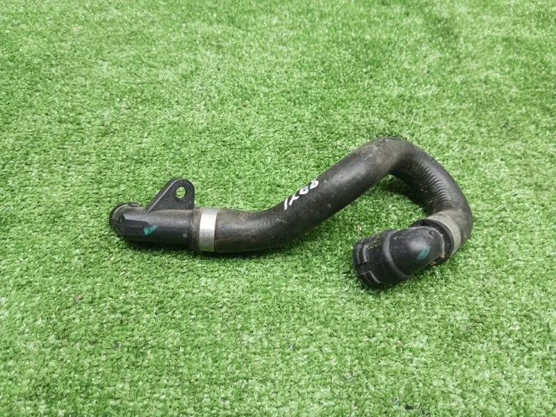 Патрубок системы охлаждения BMW 3 2011 17117524710 E90 N53B30A