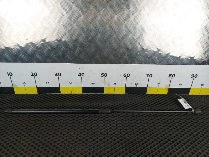 Амортизатор капота Audi A5 2010 8T0823359 8T CDNC 2.0T, передний