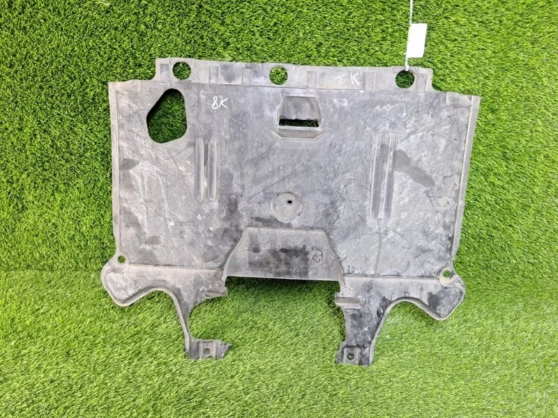 Защита двигателя Audi A4 2009 8K1863822J B8 CDH 1.8T