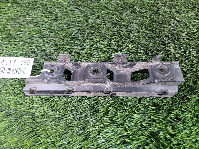 Кронштейн крепления бампера Volkswagen Passat 2008 3C0807184 B6 BZB 1.8T, передний правый