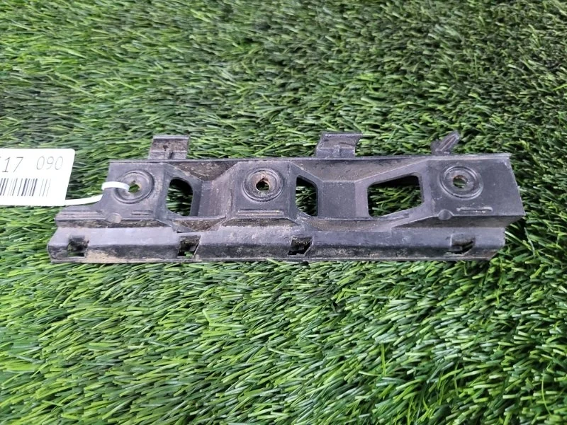 Кронштейн крепления бампера Volkswagen Passat 2008 3C0807184 B6 BZB 1.8T, передний правый