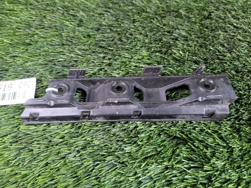 Кронштейн крепления бампера Volkswagen Passat 2008 3C0807184 B6 BZB 1.8T, передний правый