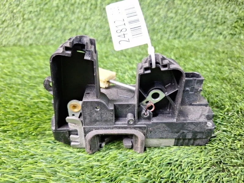 Замок двери Opel Vectra C 2003 24447346 L68 Z22SE, задний правый