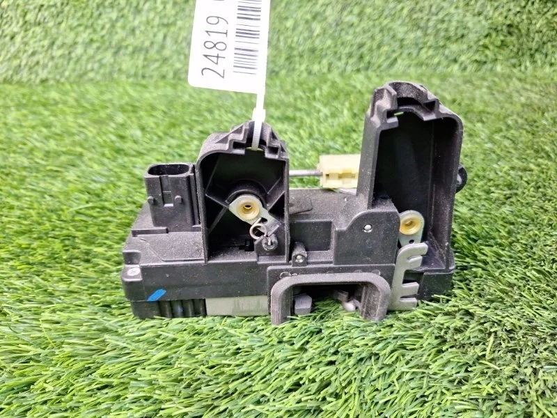 Замок двери Opel Vectra C 2003 24447345 L68 Z22SE, задний левый