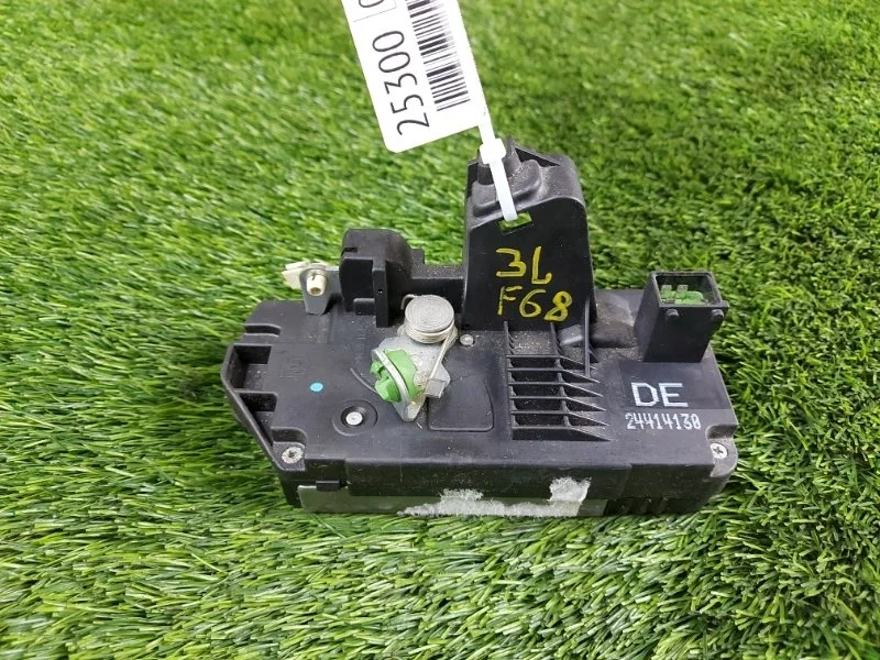 Замок двери Opel Vectra B 1998 90503995 F69 X18XE, задний левый