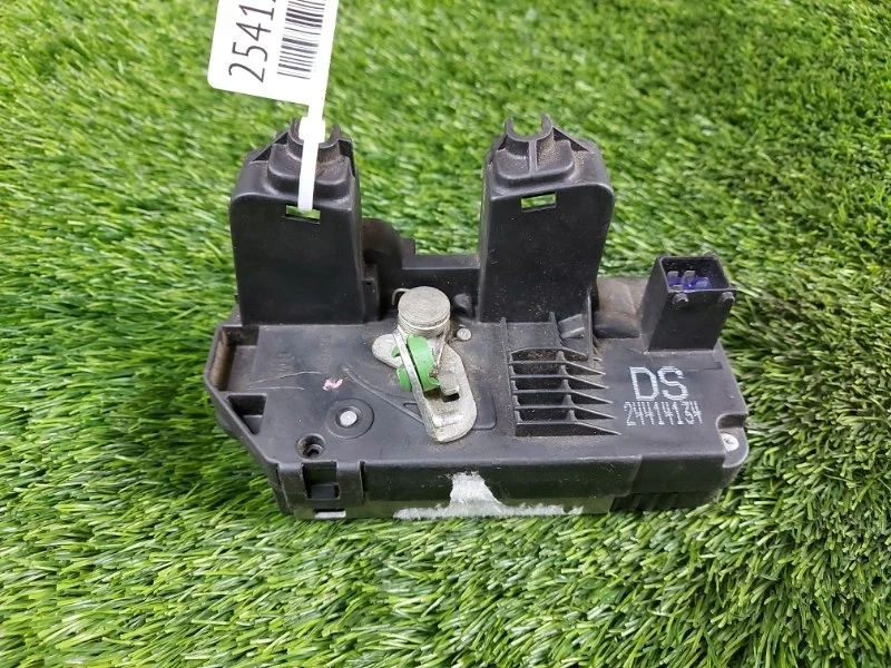 Замок двери Opel Zafira A 24414134 F75 Z18XE, задний левый