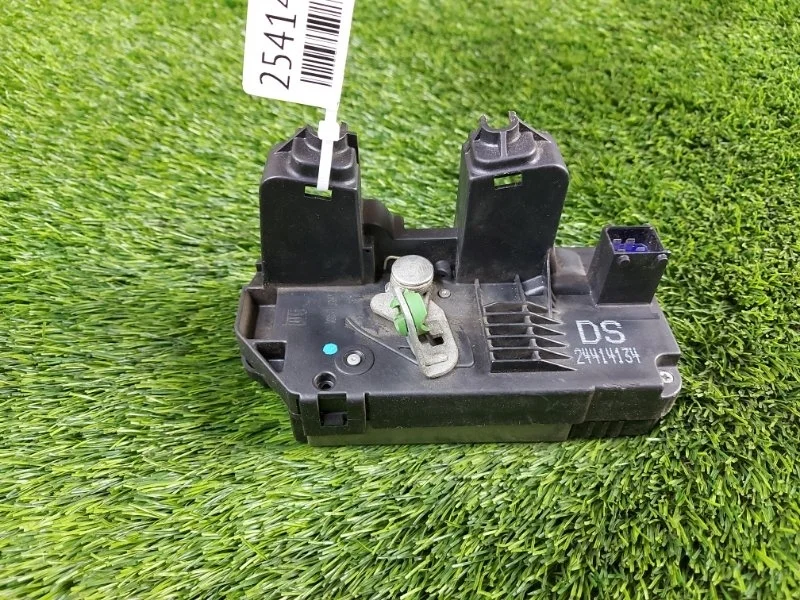 Замок двери Opel Zafira A 24414134 F75 Z18XE, задний левый