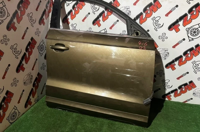 Дверь Audi Q3 8U0831052B 8U, передняя правая