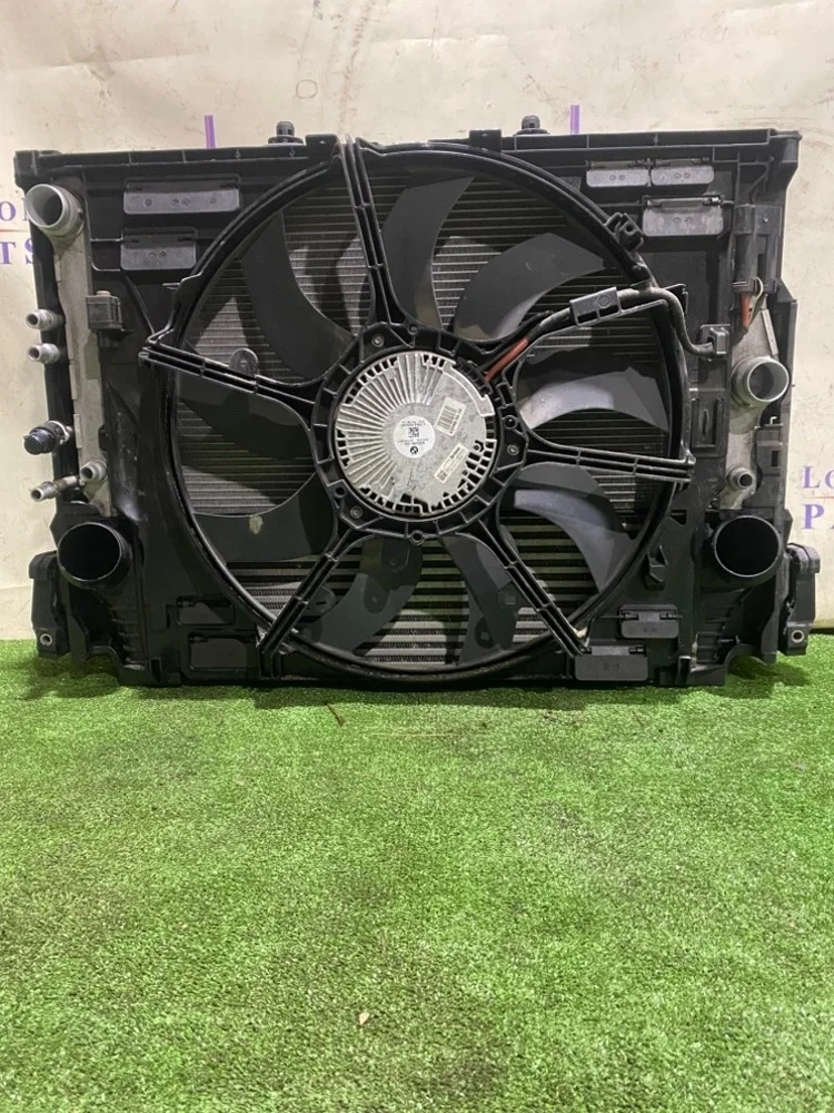 Кассета радиаторов BMW 740LXi F02