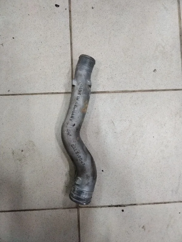 Патрубок системы охлаждения Porsche Сayenne 2003 955