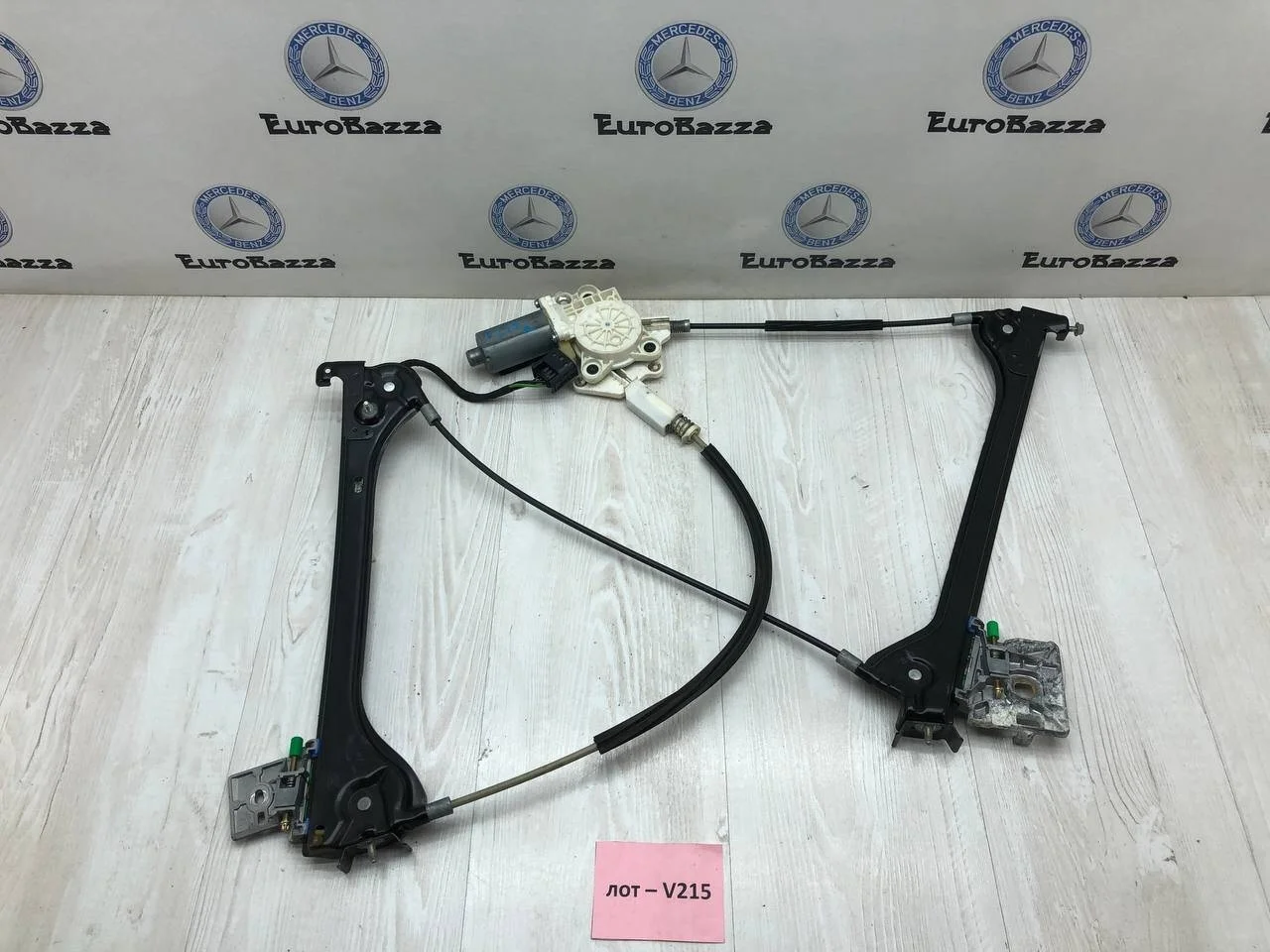 Стеклоподъемник правой двери Mercedes R171