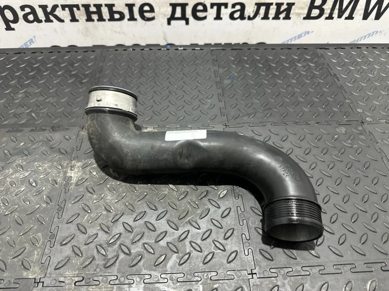 Патрубок наддувочного воздуха BMW 13717590304 Е84 N55B30A