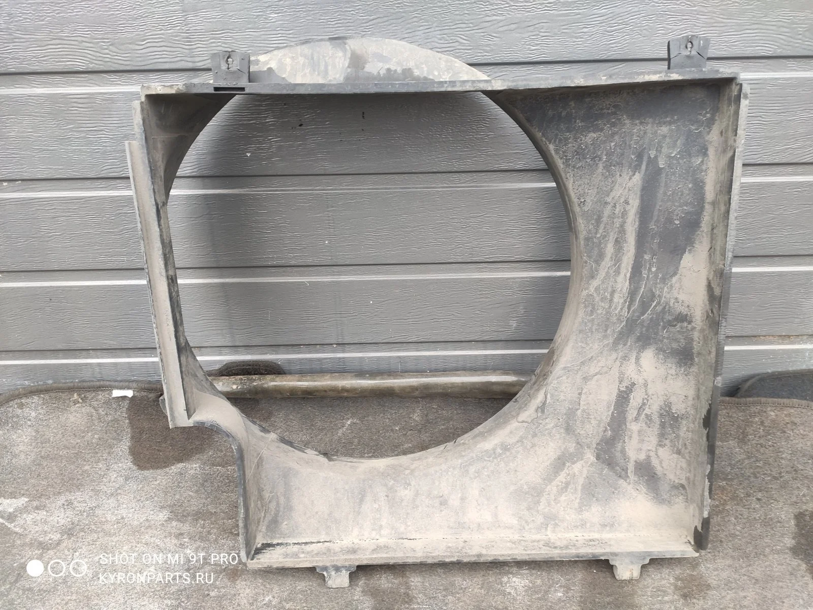 Диффузор Ssangyong Rexton 2001 Y200