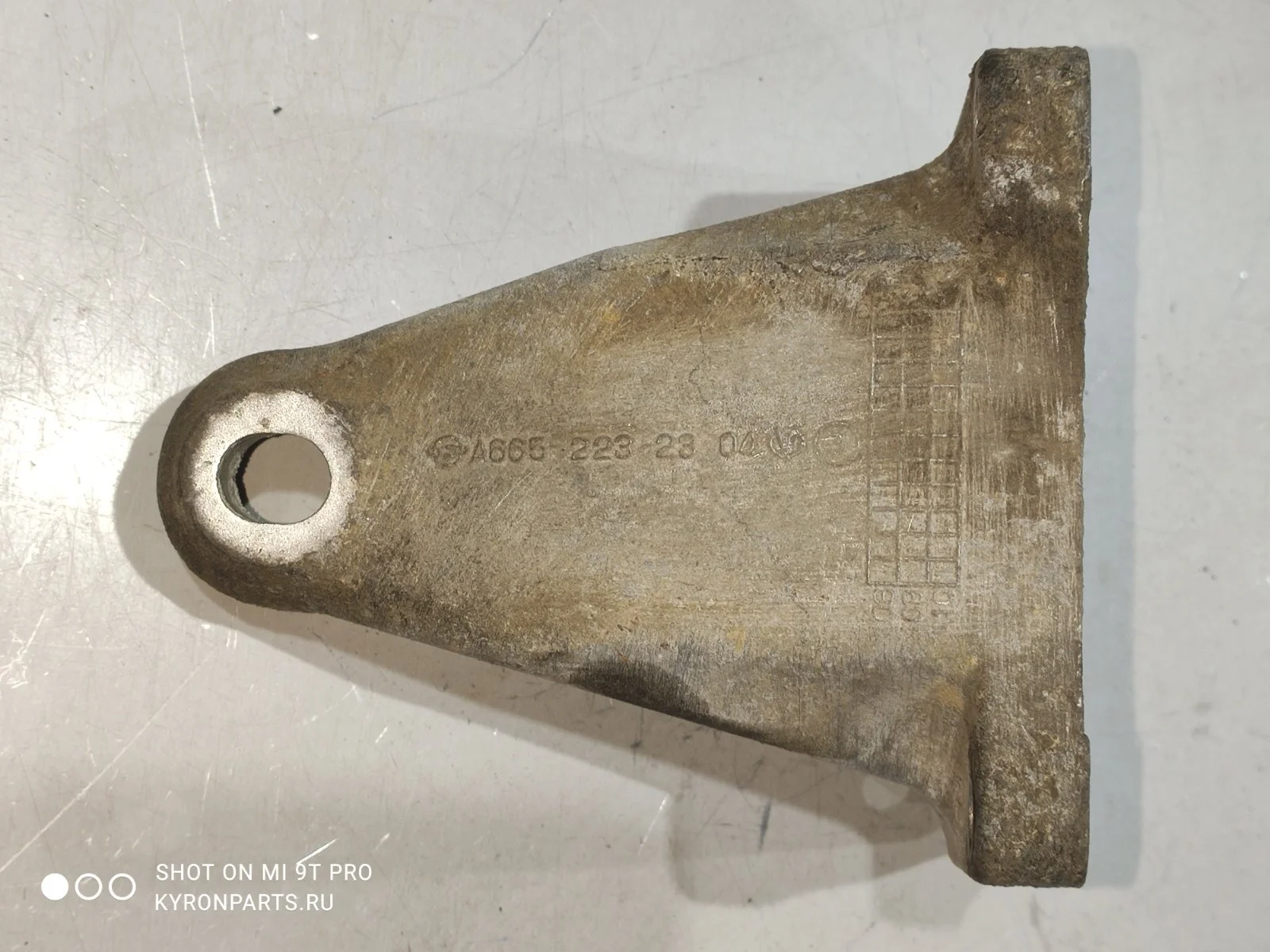 Кронштейн крепления двигателя SsangYong Kyron 2009 D130