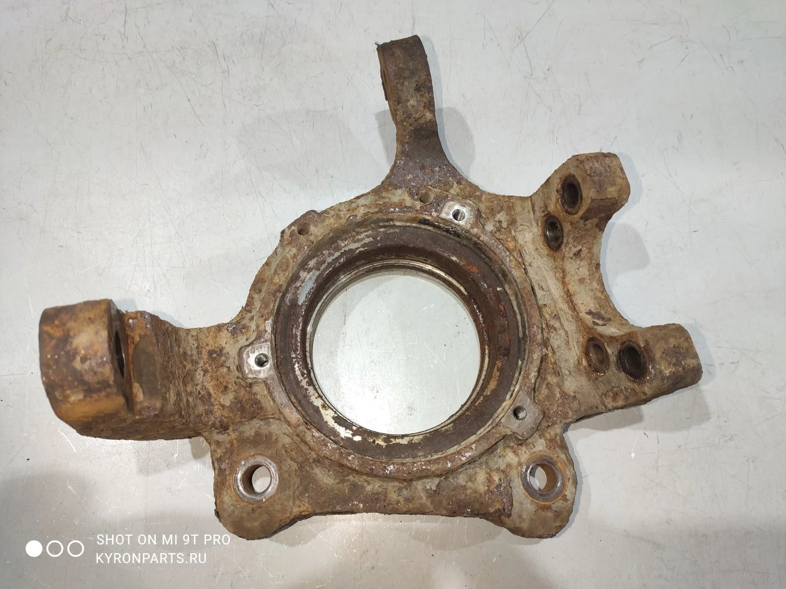 Цапфа (кулак поворотный) SsangYong Kyron 2008 D130