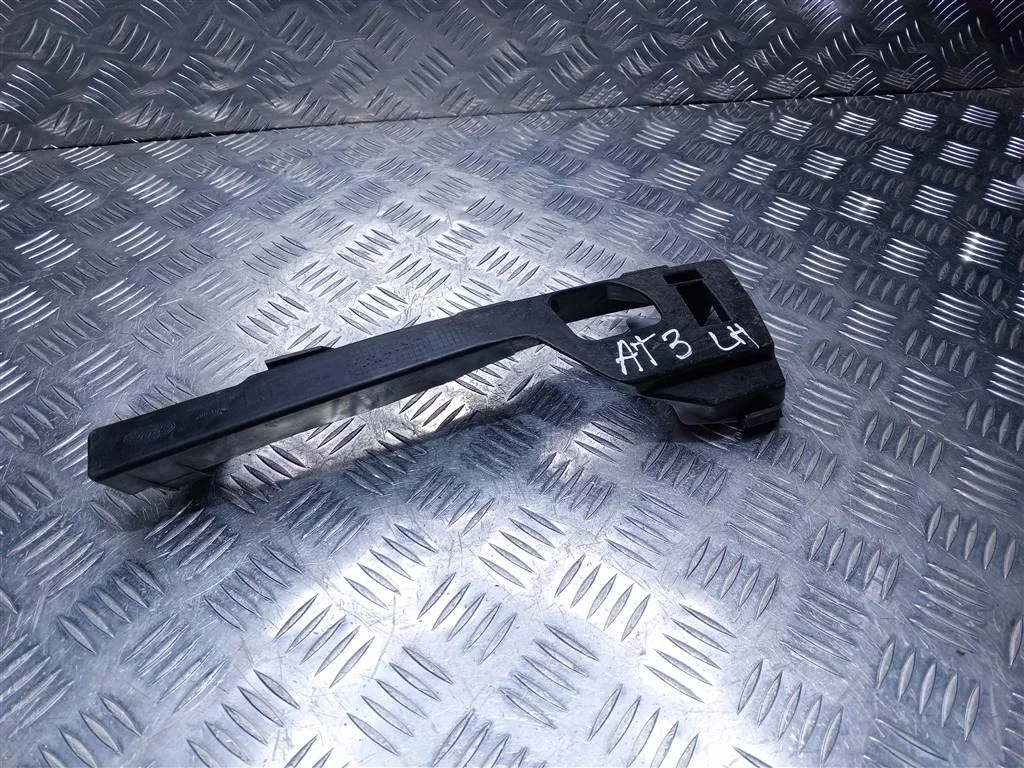 Кронштейн бампера передний FORD Focus II (2005—20