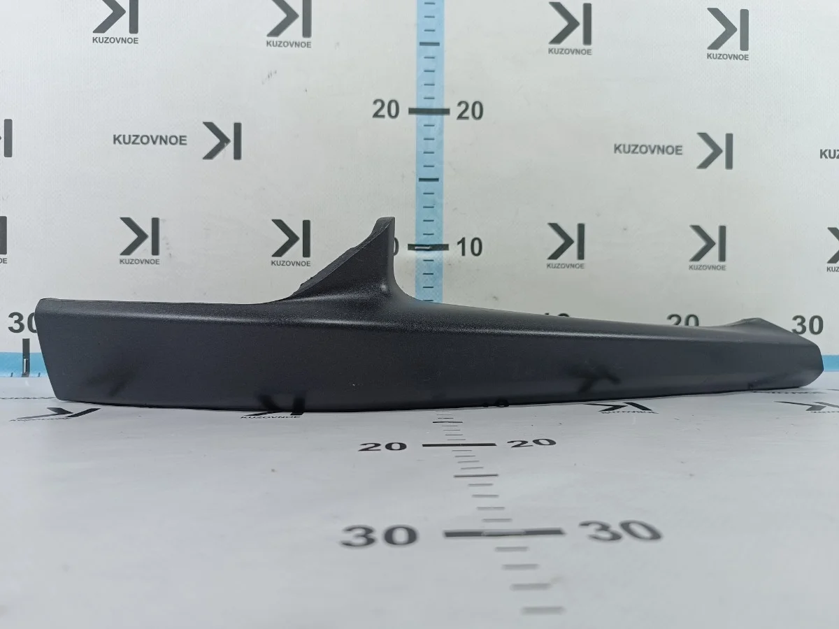 Накладка бампера Lexus NX200