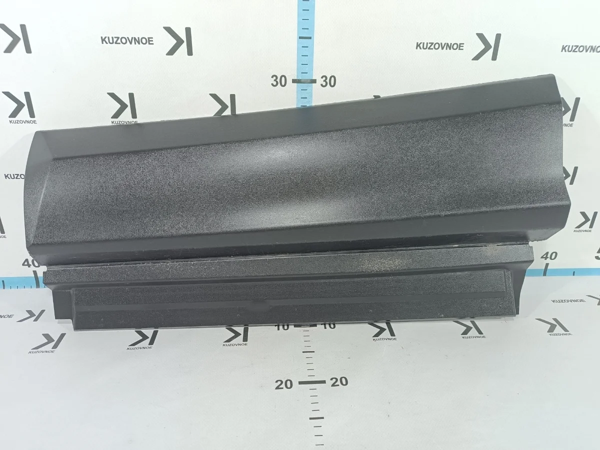 Накладка двери Toyota Rav4