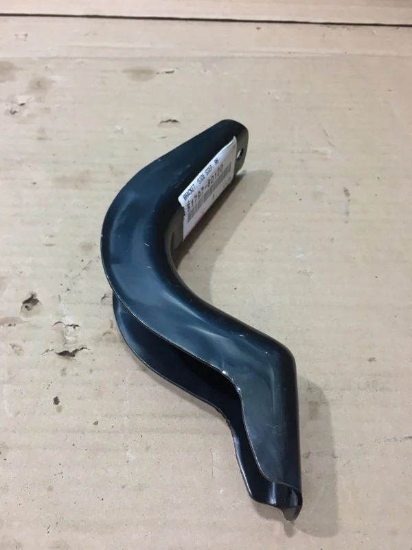 Кронштейн подножки TOYOTA LAND CRUISER 200 5179760120