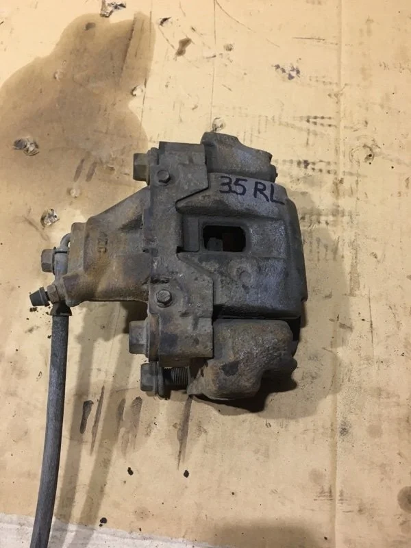 Суппорт тормозной Toyota Land Cruiser 2015 4785060070 URJ200 1VD-FTV 4.5, задний левый